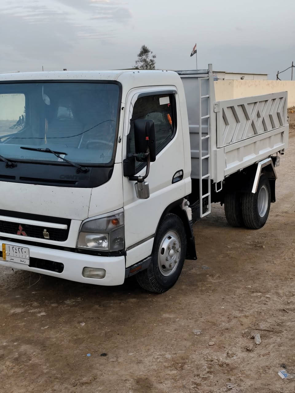 بسم لله الرحمن الرحيم سيارة كنتر مستيبوشي قلاب بالادي للبيع 2014الاتصال على الرقم ***********
