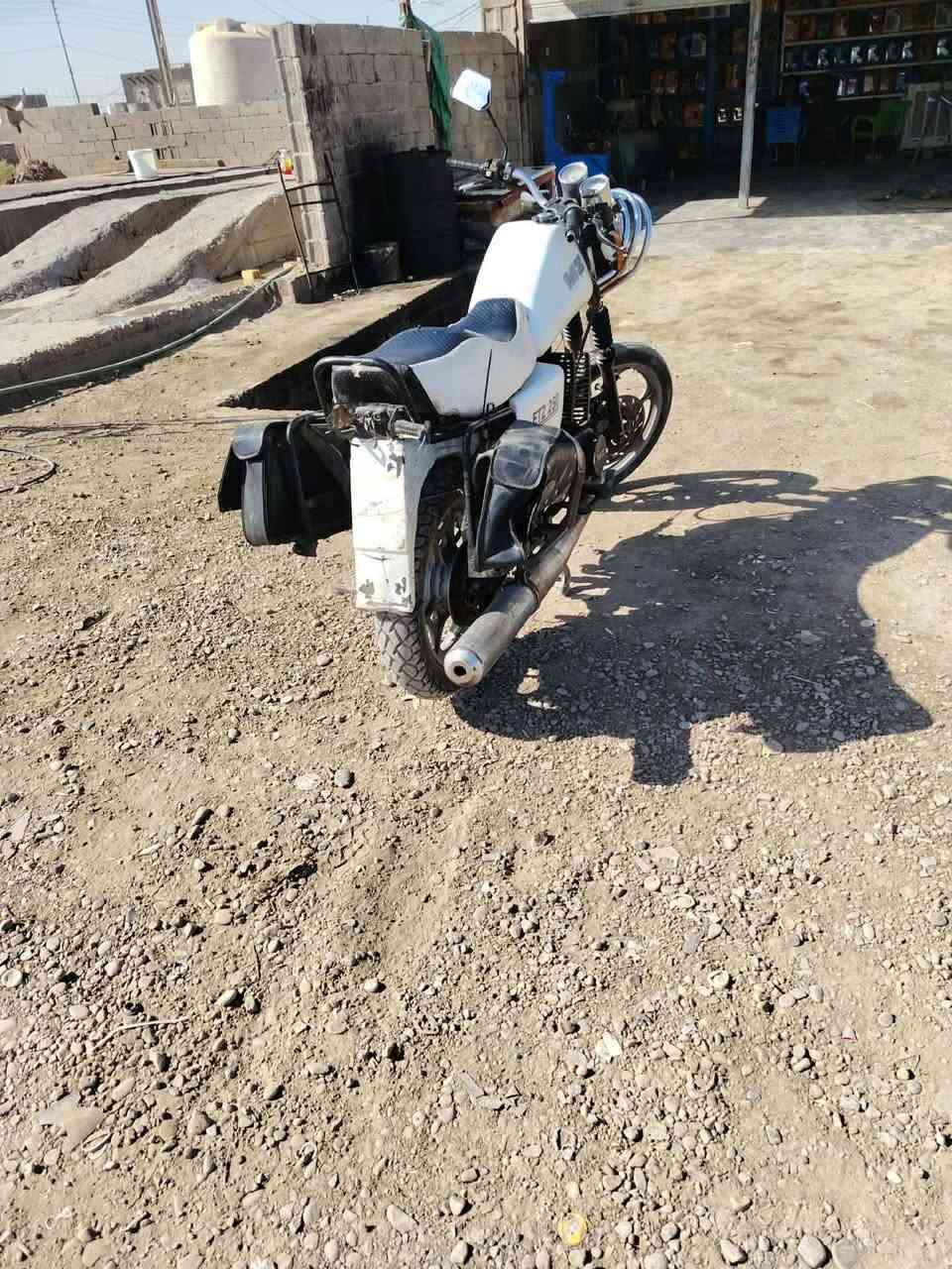 السلام عليكم دراجه للبيع محرك ما مفتوح كهربائيات كلها شغاله دراجه بدون اوراق ***********
