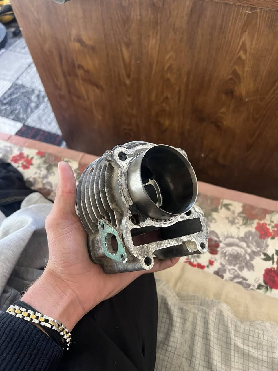 سلام عليكم بوشه و روله مطابقات  TTMRCالبوشه حجمها 66 و اصليات مختمات مال مكينه مال رمبه ما مشتغلها مكفولات و نضاف ثنيهن قيم بل يرضي الله و توصيل ماكو هاذا رقمي***********
