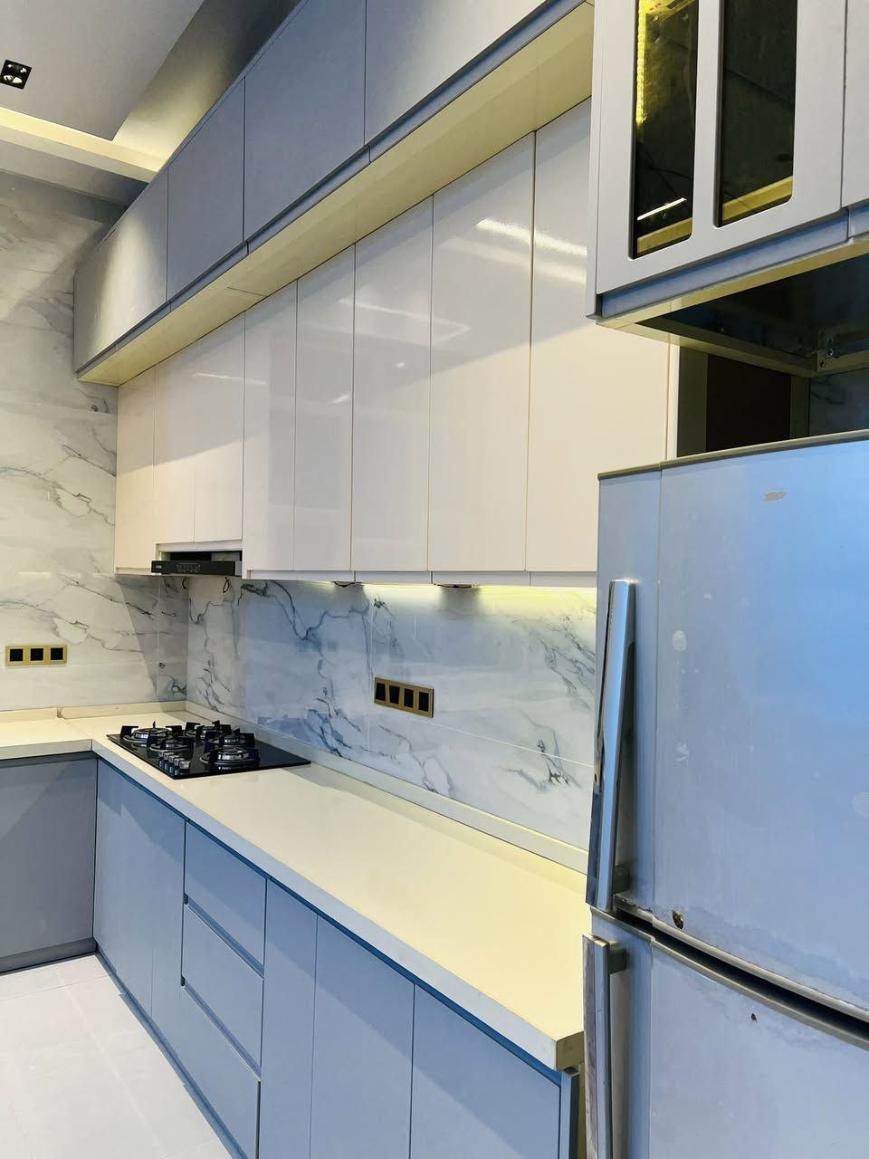 اللهم صلي على محمد وال محمد 
تم اكمال بيت ملا زايد الصالحي. 
كاونتر الداخل اللمنيوم الأبواب خشب 
محجر جام 10 م تركي 
ومن الله التوفيق❤️🫰🏻

بأداره ابو مصطفى العسكري


**إذا كنت صاحب هذا الإعلان وتريد حذفه لأي سبب، رجاءا أرسل رسالة إلى الدعم الفني**