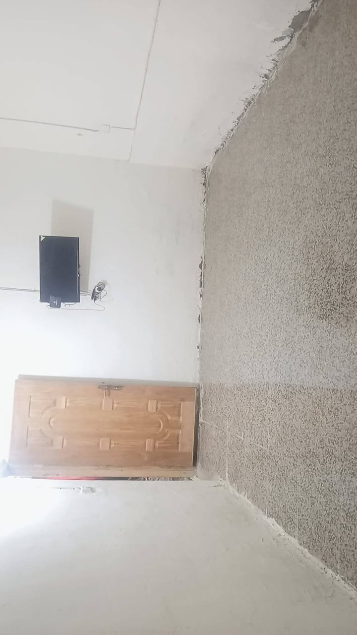 السلام عليكم بيت للبيع المساحة 120 متر السايد الواحد الكرغولية مقابل ماركت الهدى يحتوي على حمام خارجي خارجية وطرمة كبيرة واستقبال كبير وغرفتين ومطبخ وحمام داخلي
الاتصال ***********

 ي
