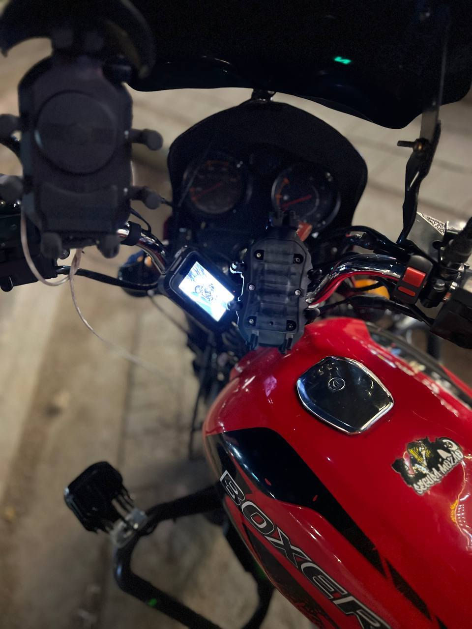 السلام عليكم بوكسر موديل 21 الدراجه نظيفه رايدها مليون 1800 وبيها مجال قليل عنواني بغداد جسر ديالي
***********
