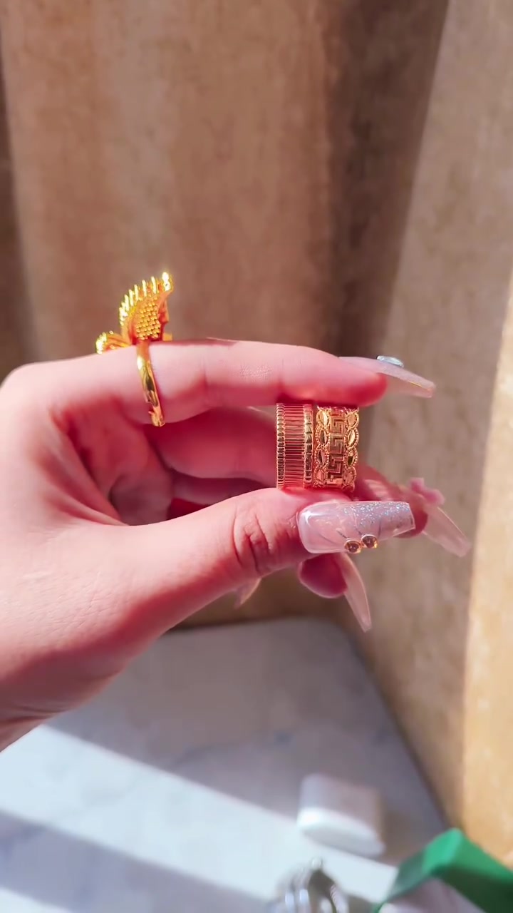 بنات تابعوني بيج ذهب برازيلي طلاء ثابت من عفك 🎀🎀


**إذا كنت صاحب هذا الإعلان وتريد حذفه لأي سبب، رجاءا أرسل رسالة إلى الدعم الفني**