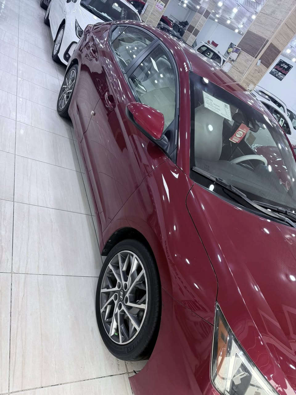 الانته -2020-حادث موضح بالصور قطعتين صبغ فقط السياره كلش جديده او مخدومه كفاله كير مكينه صدر مكان السياره بغداد 140$ او بيه مجال بسيط -***********
