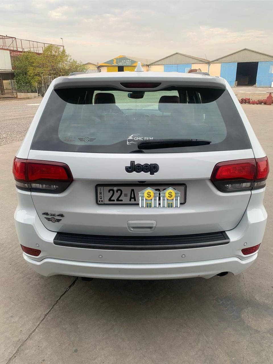 جيب كراند شيروكي خليجي وكالة هارلم  2021 ثمانينية
ماشية 78 الف كيلومتر
صار بيها ضرر بسيط بالسقف بالنقل   
السيارة مغلفة PPF 
وعليها دوسات كهربائية 
للمعلومات اكثر 
واتساب *********** 
السيارة في اربيل 
السعر 275 ورقة
