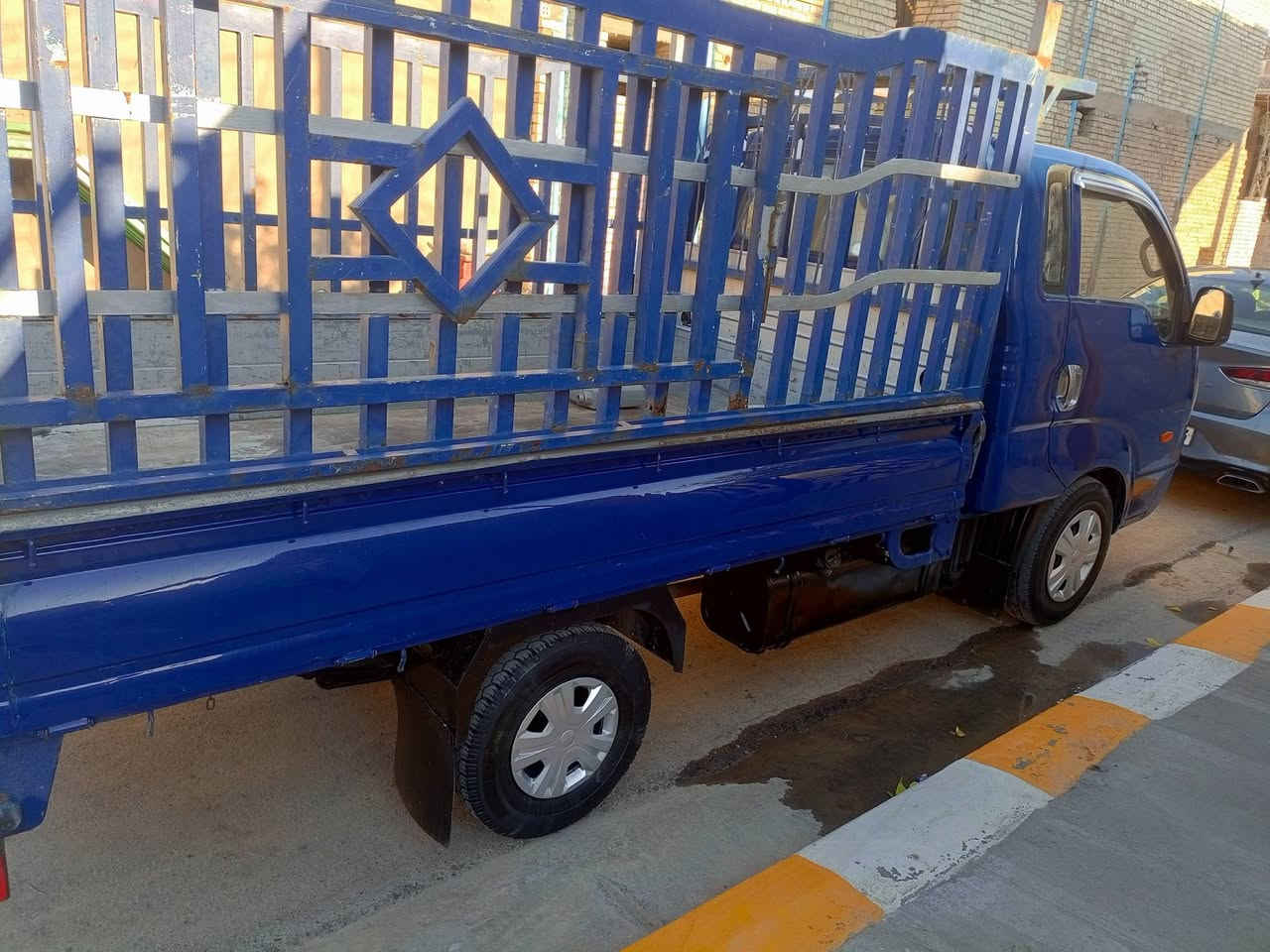 السلام عليكم كيا عموشه ٢٠٠٧محرك مجفت جديد شاصي كير اكسن مكفول كهربائيات كله شغاله تدفئه تبريد شغال ثلج سياره مصبوق عام للجماليه رقم الانبار  مشروع وطني  سياره مال جناي السعر ٨٠وبي مجال لشراي، مكاني فلوجة تحياتي للجميع للاستفسار الاتصال على الارقام/***********/***********/***********
