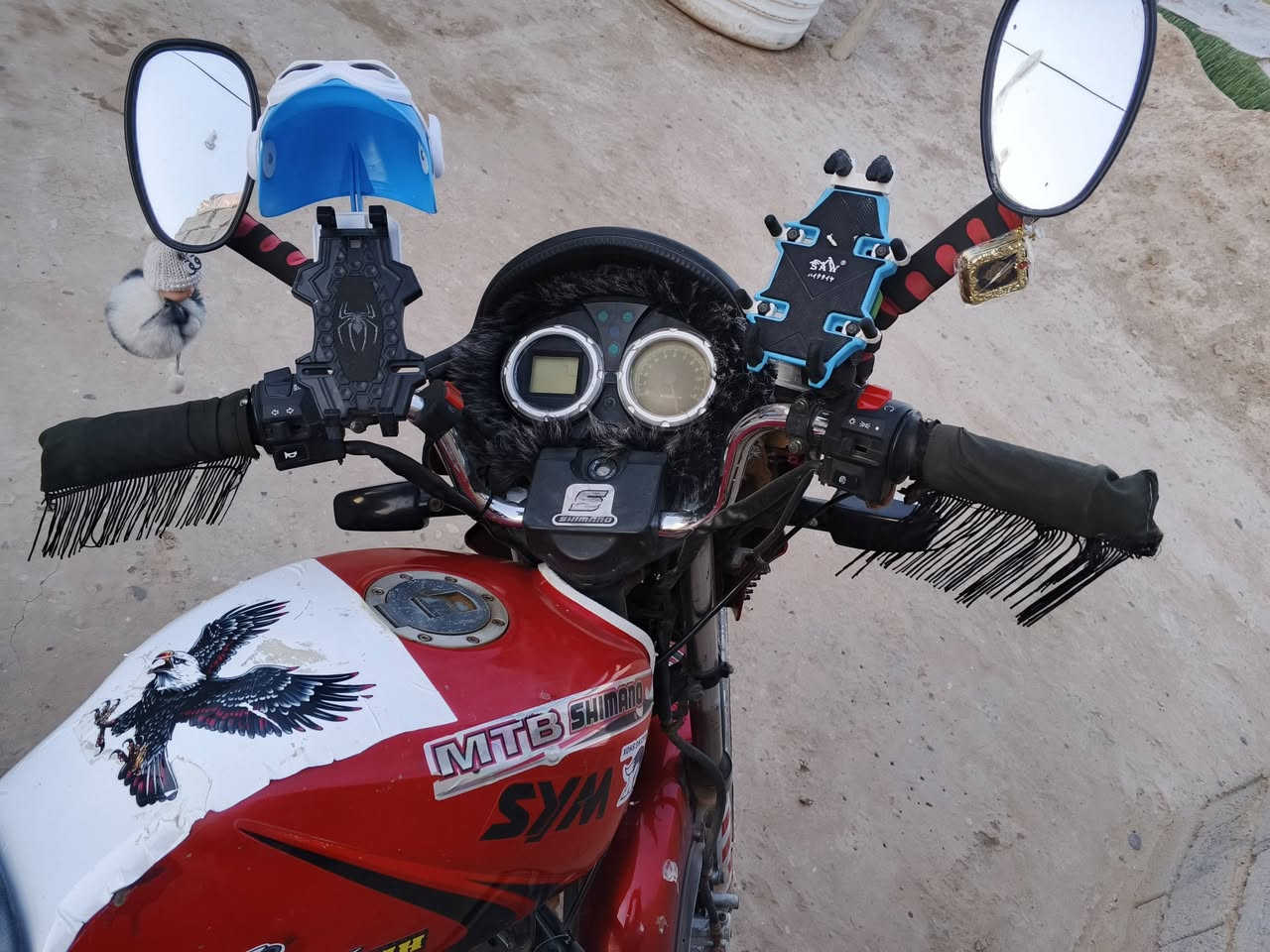 ماطور سايم موديل 16 مكمرك وكامل ونضافه جدامك بل صور كله شغال ومكفول من كلشي  بعض تفاصيل خاص مكان جزيره الكرمه


**إذا كنت صاحب هذا الإعلان وتريد حذفه لأي سبب، رجاءا أرسل رسالة إلى الدعم الفني**