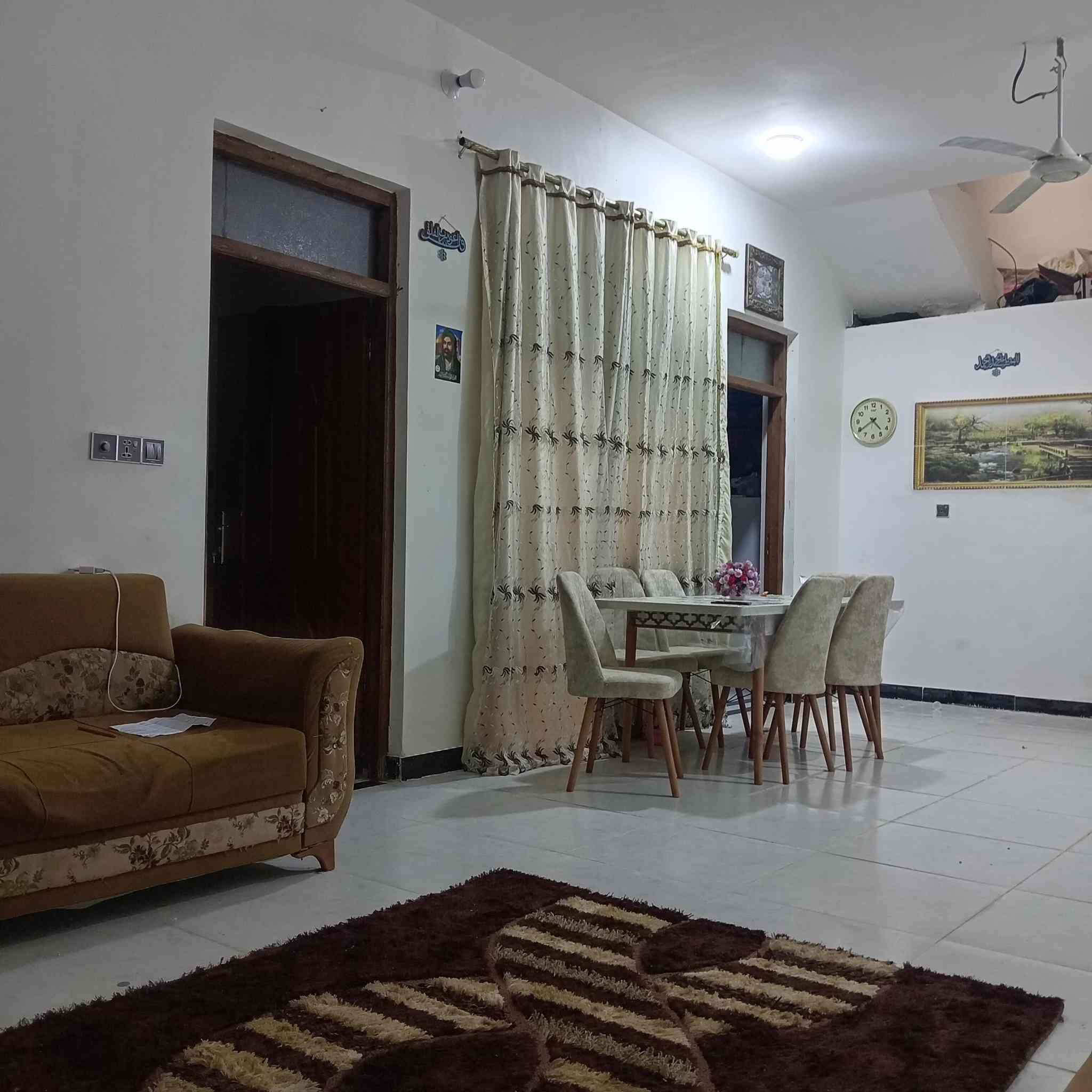 بيت جديد للبيع حي الأول قريب على شارع رئيسي خدمات كامله مساحه 180م بناء طابقين تفاصيل أكثر على رقم ***********
