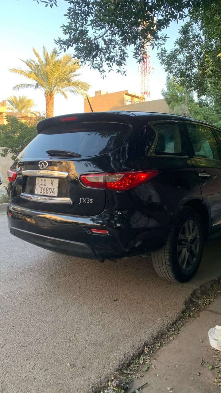 للبيع او مراوس انفنتي JX35 2013  السياره تقريرها كلين مبيها اي حادث من امريكا رقم بغداد بأسمي رقم وهزه جديد السياره  نتركت فتره طويله وصبغتها حزام بدون اي حادث او ضربه فقط صبغ بسبب الشخوط والجراد كير جديد حداديه جديده 7 راكب 
مواصفاتها فول 
بصمه ابواب + بصمه تشغيل  
سلايد روف 
٣ قطع تبريد 
جنطه كهرباء 
كشنات تدفئه 
كشنات كهرباء 
تحكم ستيرن جهتين 
حساسات اماميه خلفيه 
وبقيه المواصفات المعروفه 
ماشيه ١٢٩ الف ميل 
رايدها بـ 12.500$ يعني 125 ورقه وبيها مجال 
مكانها بغداد 
اي استفسار اتصال على الرقم 
***********
