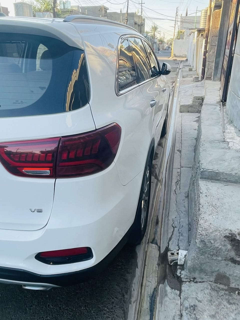 سورنتو 2018 خليجي شكل العشرين مكفوله كفاله عامه رقم الجديد ومميز ديالى A20 باسمي تحويل مباشر محرك 6 بصمة تشغيل وابواب كشن جلد الأماميه كهربائيه 
سبعة راكب ثلاث فطع تبريد تحكم جهتين  جنطه كهربائيه مري شفط كأمره خلفيه حساسات إماميه وخلفيه سنويه لسنة 2028 مجدده وهاي كم صوره للسياره والسعر الأولي 235 ورقه وبيها مجال قليل مع الراغب بالشراء  والجاد 
للتواصل موبايل *********** عنواني أطراف بغداد منطقه المعامل 
شكر لكل من يعمل في الكروب لنجاحه…..
