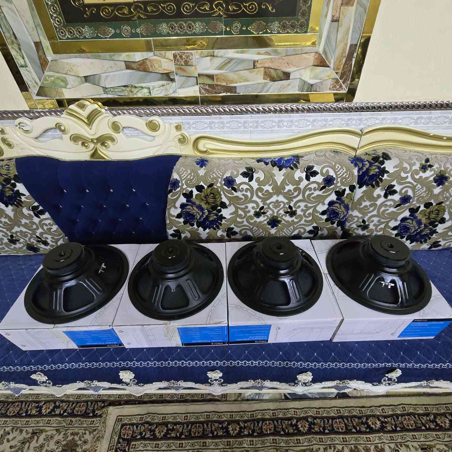 سلام عليكم لبة للبيع كمية خير من الله 
واطية 500
حجم 15انج 
للحجز خاص او ***********
