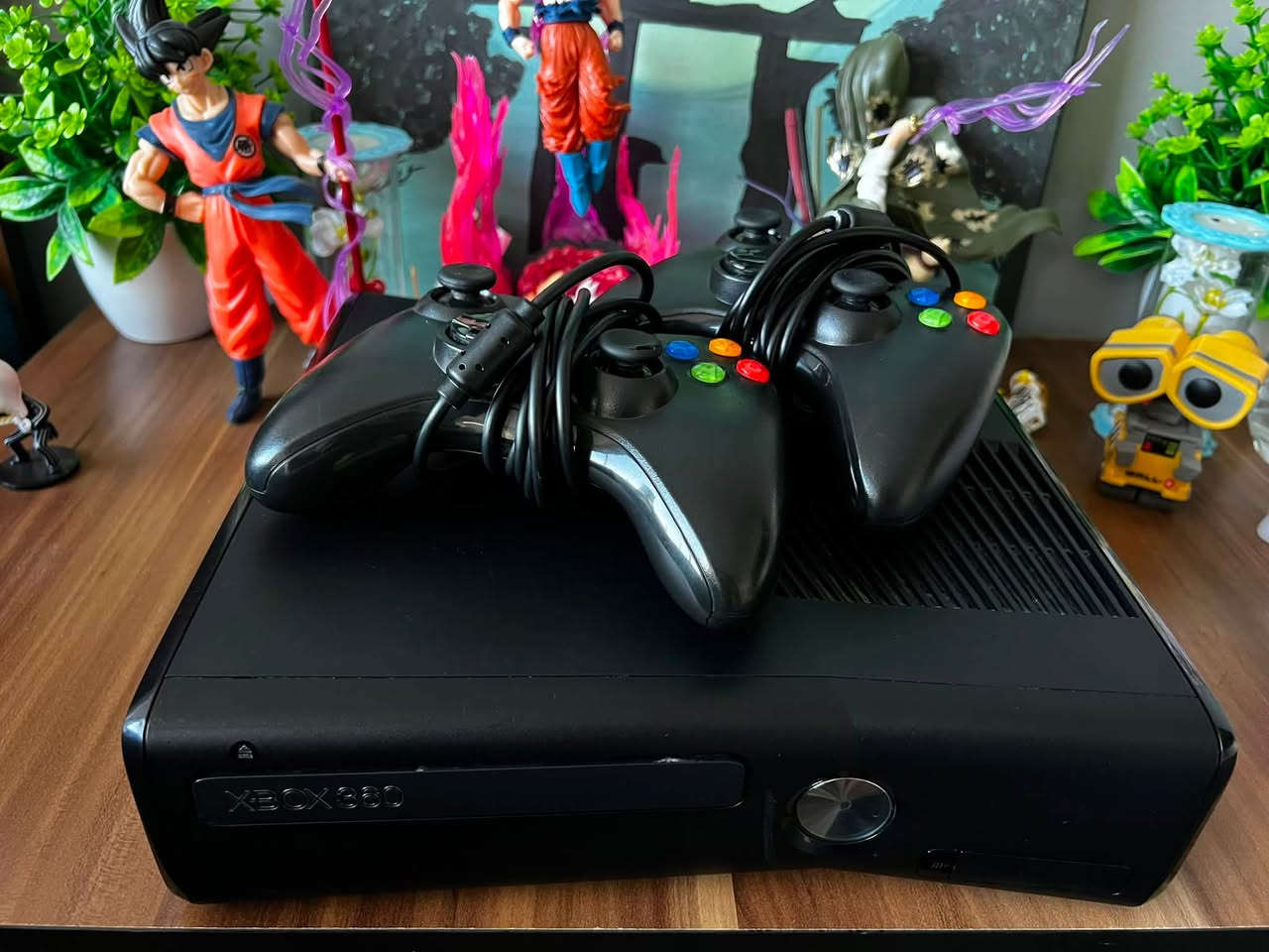 سلام عليكم 🫡
-XBOX 360 🎮

-تحتوي على اكثر من 140 لعبه داخل جهاز 🎮🔥

-العاب قوية (من ضمنهم بلاك أوبس III)

-نضافه 99% نضيف جدا واضح بصوره ✨

-مع جوستكين 🎮

-كيبلاته كامله 🌟

- جهاز جاهز شغل و العب 🔥

-السعر :- 120 وبي مجال للطيبين 💸

العنوان :- كركوك 📍

-متوفر توصيل كل محافظات العراق 🚚


**إذا كنت صاحب هذا الإعلان وتريد حذفه لأي سبب، رجاءا أرسل رسالة إلى الدعم الفني**