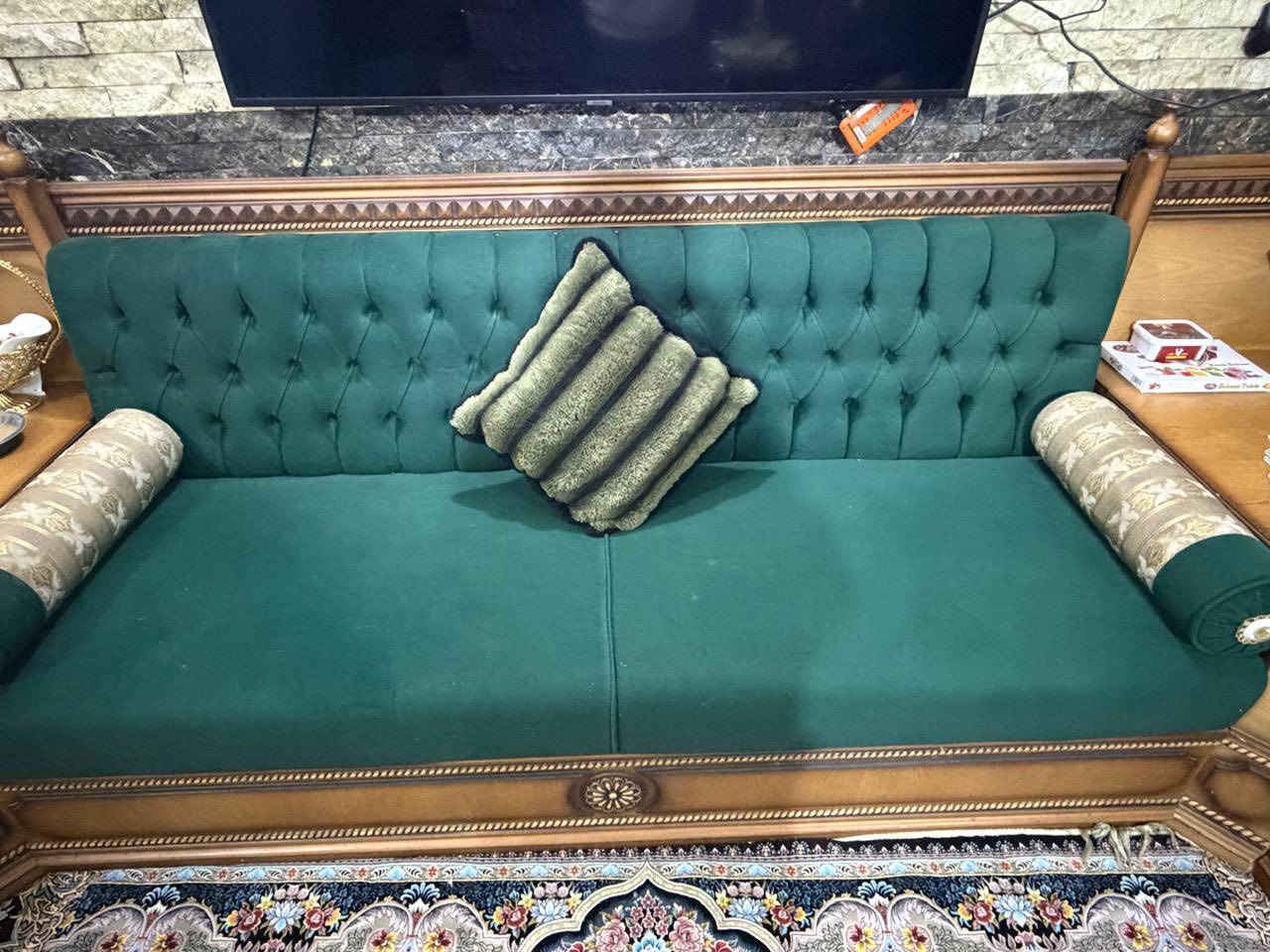 ديوان للبيع12مقعد للاستفسار ***********
