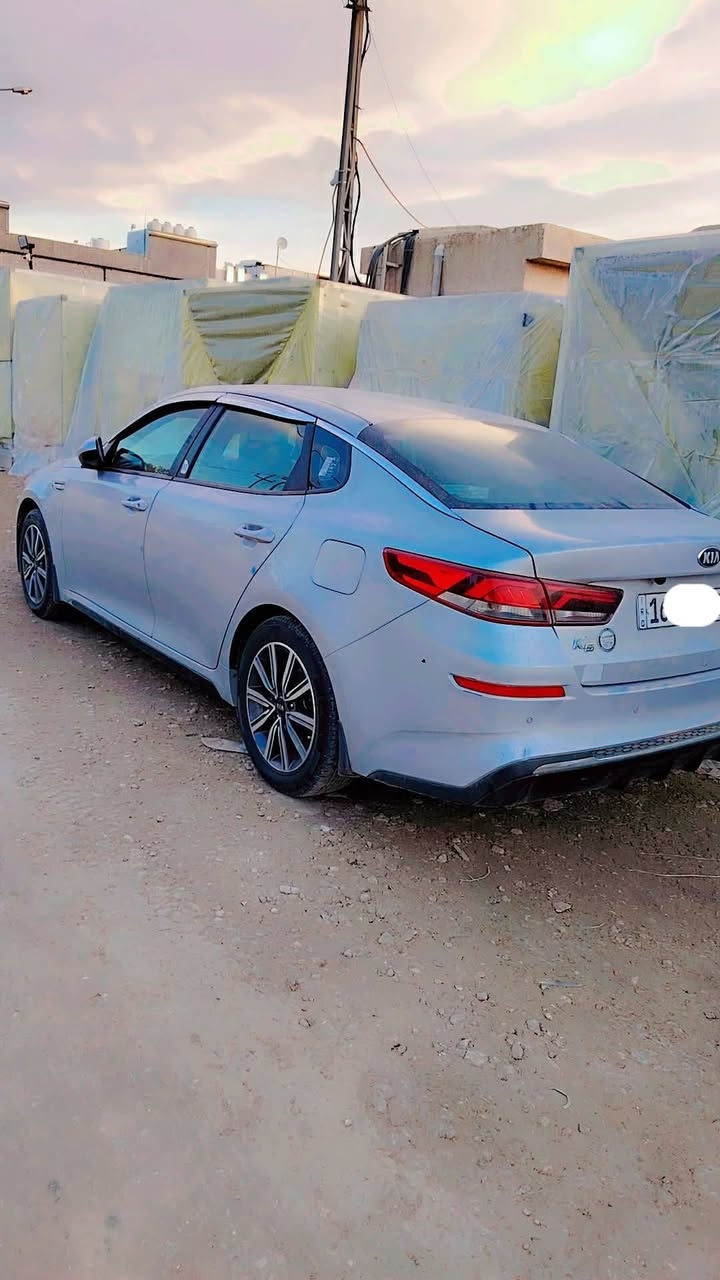 السلام عليكم:
كيا اوبتيما موديل 2022 وارد كوري غاز اصل محرك 2000 رقم قادسيه انگليزي سنويه مجدده السياره مكفوله من كلشي تبريد تدفئه تحكمات شاشه كامرا رادار السياره ماشيه 43 
السعر 187 وبيهه مجال
مكاني ديوانيه الاستفسار الاتصال على الرقم. :
***********
