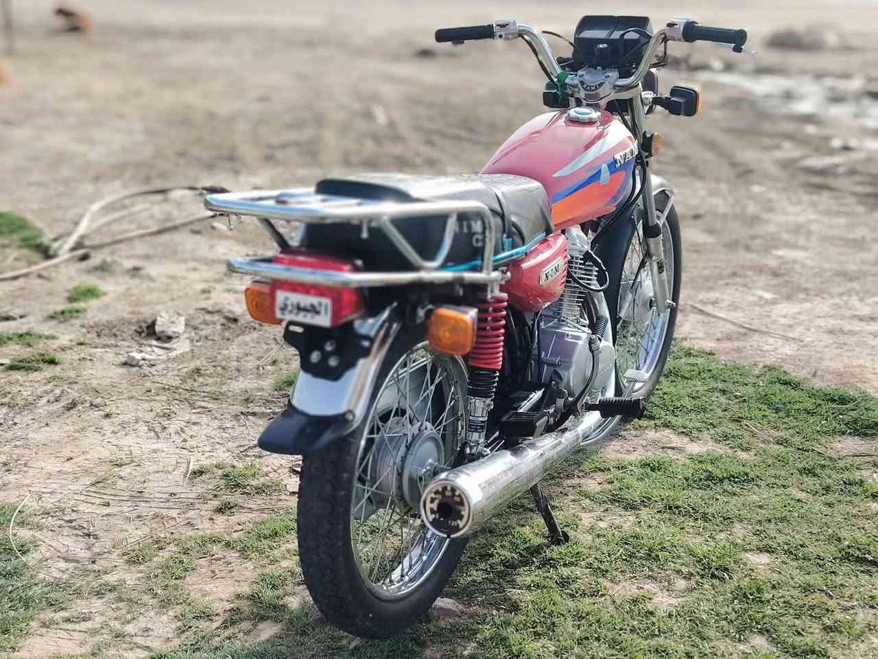 دراجه للبيع موديل 25 نامه امتياز دراجه حلوه كلش كهربائيات كلها شغاله اوراق سكنر مكان ديوانيه دغاره السعر 600 وبيها مجال رقم الهاتف *********** ***********
