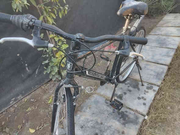 للبيع سعره ٩٠ الف مكانه الامين الثانيه ***********
