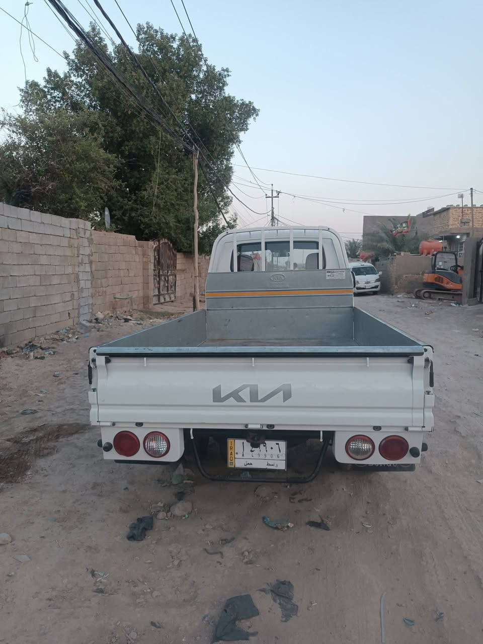 كيا حمل 22 كفاله عامه حته من الشخط اخت الزيرو رقم واسط انكليزي بأسمي شخصي السعر 138بيع مستعجل تحويل بالاسم المكان كوت مركز المدينه 
***********
