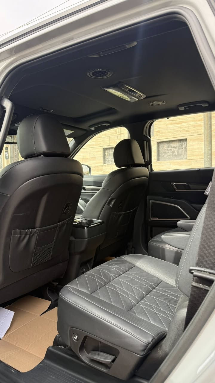 السلام عليكم تيلورايد موديل 2024
X LINE
حادث فقط البنيد 
مرقم جاهزة
ماشية 7 الف 
فول 1/1 
شاشة متصله 
رادار 
سايد بريك دكمة 
كشن VIP
فتحة سقف 
كراسي كهرباء 
بصمة 
3 قطع تبريد 
تعديل مسار 
قيادة ذاتية 
محرك 6 سلندر 
كشنات مختم 
كراسي تدفئة تبريد 
شاحن واير ليس 
ستيرن تدفىة 
صندوك كهرباء 
انضمة قيادة 
شاشة كار بلي 
ويل جبير 
بردات 
نقطة عمياء 

ومعروفة لمواصفات الباقيه 

السعر 31،400 وبيها مجال 

***********
