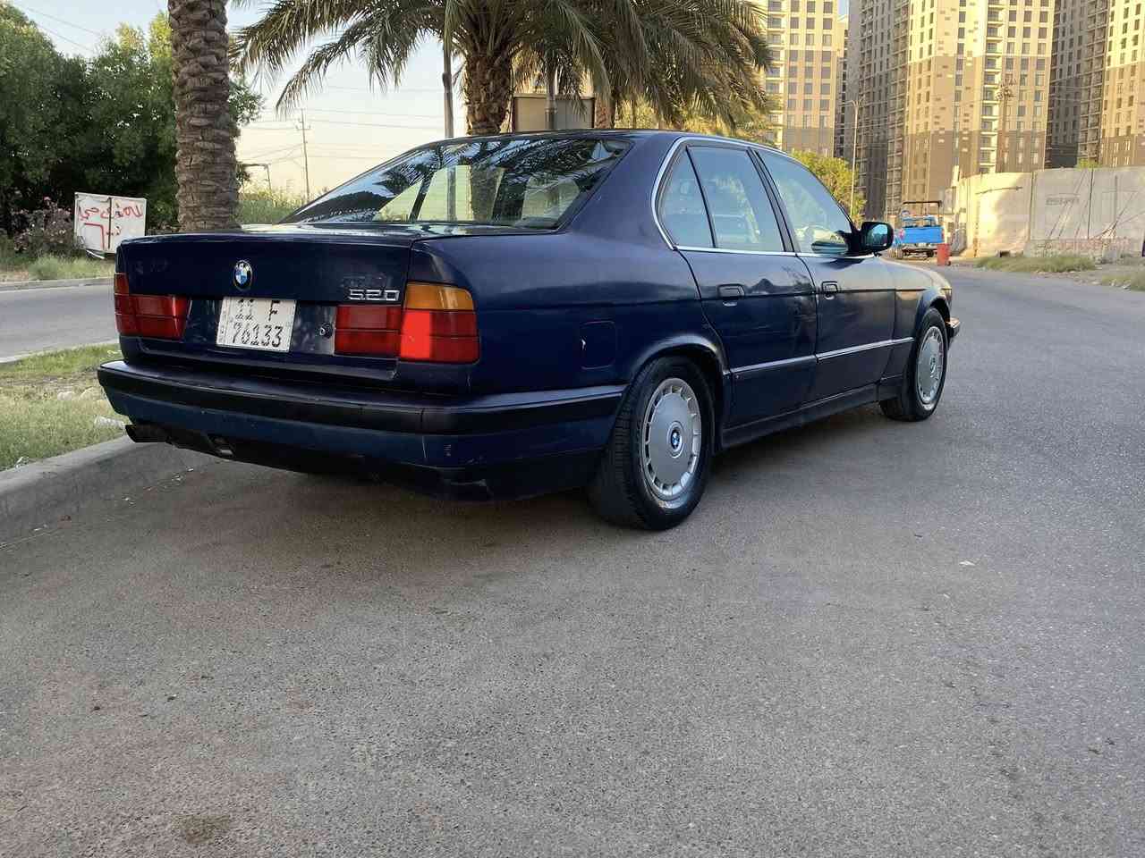 520 مسكر موديل 1991 
داخل مخمل جام كهرباء 
تبريد ثلاجه حقيقي 
السياره جديده بدون خياس ولاظربه 
مخرنه فتره طويله يعني ثاني مالك الها بلعراق
صدر امامي خلفي طوبه جديد
رقم بغداد بسمي تحويل مباشر 
السعر 53 وبيها مجال بسيط 
مكاني بغداد 
***********
