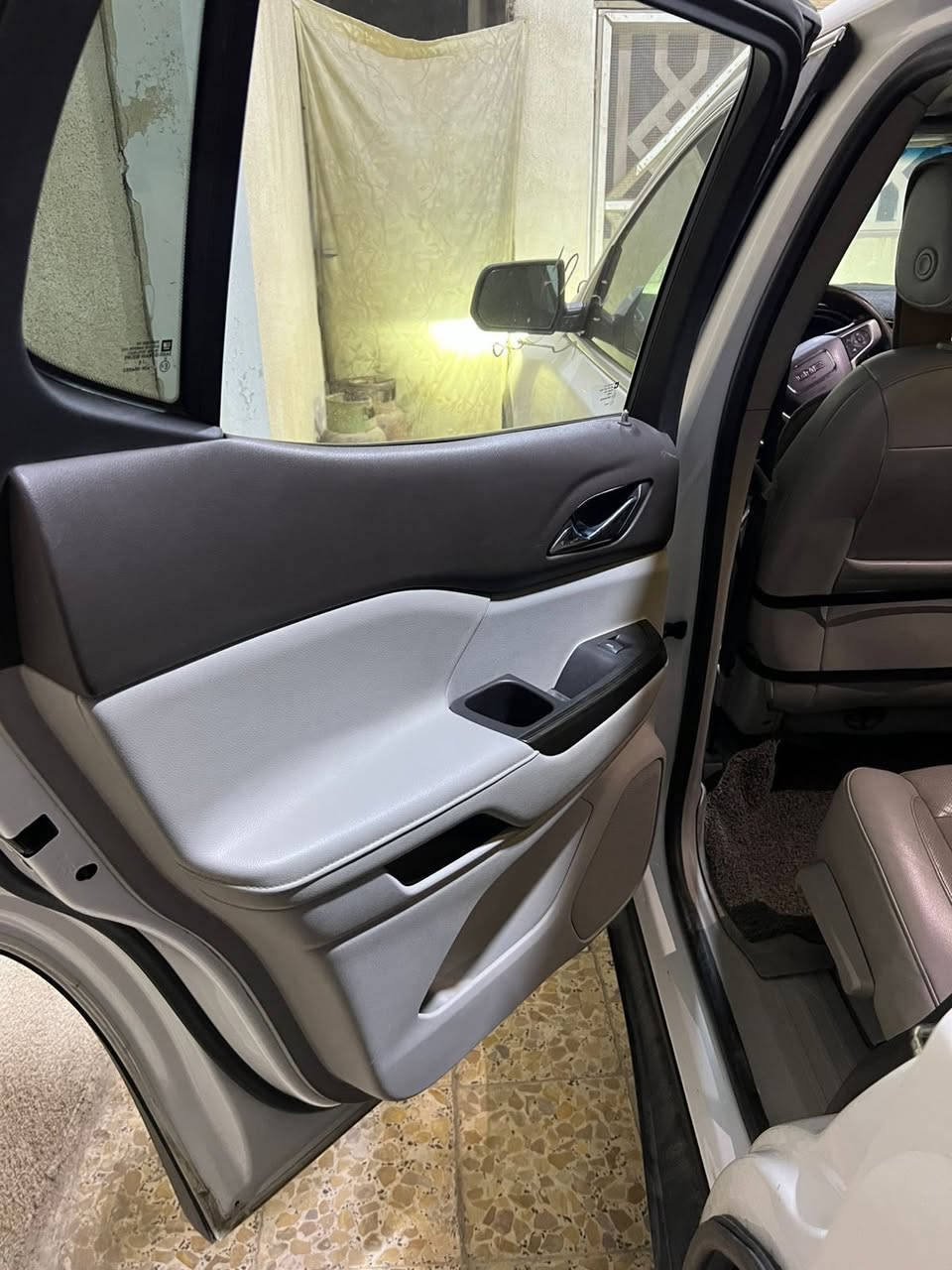 سلام عليكم
سيارة اكاديا موديل 19 وارد امريكي حادث جداً بسيط
محرك6 سلندر
سيارة مواصفات SLT فول مواصفات معروفة
تنته +بانوراما
تخم تايرات جديد
رقم بغداد دولي بأسمي تحويل ثاني يوم
سيارة جاهزة ونظيفة وكفالة كير ومحرك شغل وطلع بيها لكربلاء 
سعر المطلوب215$ وبيها مجال بسيط
مكان السيارة البصرة
رقمي ***********
