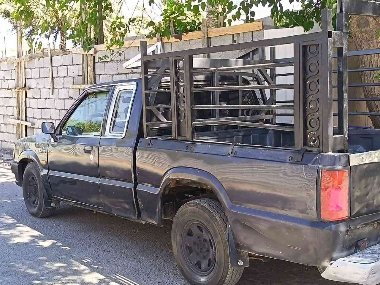 مازده 91 رقم بغداد  مشروع وطني 
محرك كاز ابلادي بي خيط بخار 
كهربائيات  كلهه شغاله تخم تاير نضيف 
حداديه نضيفه السياره كلش حلوه 
السعر 30 وبيهه مجال للشراي مكانه بل تاجي 
اتصل***********
