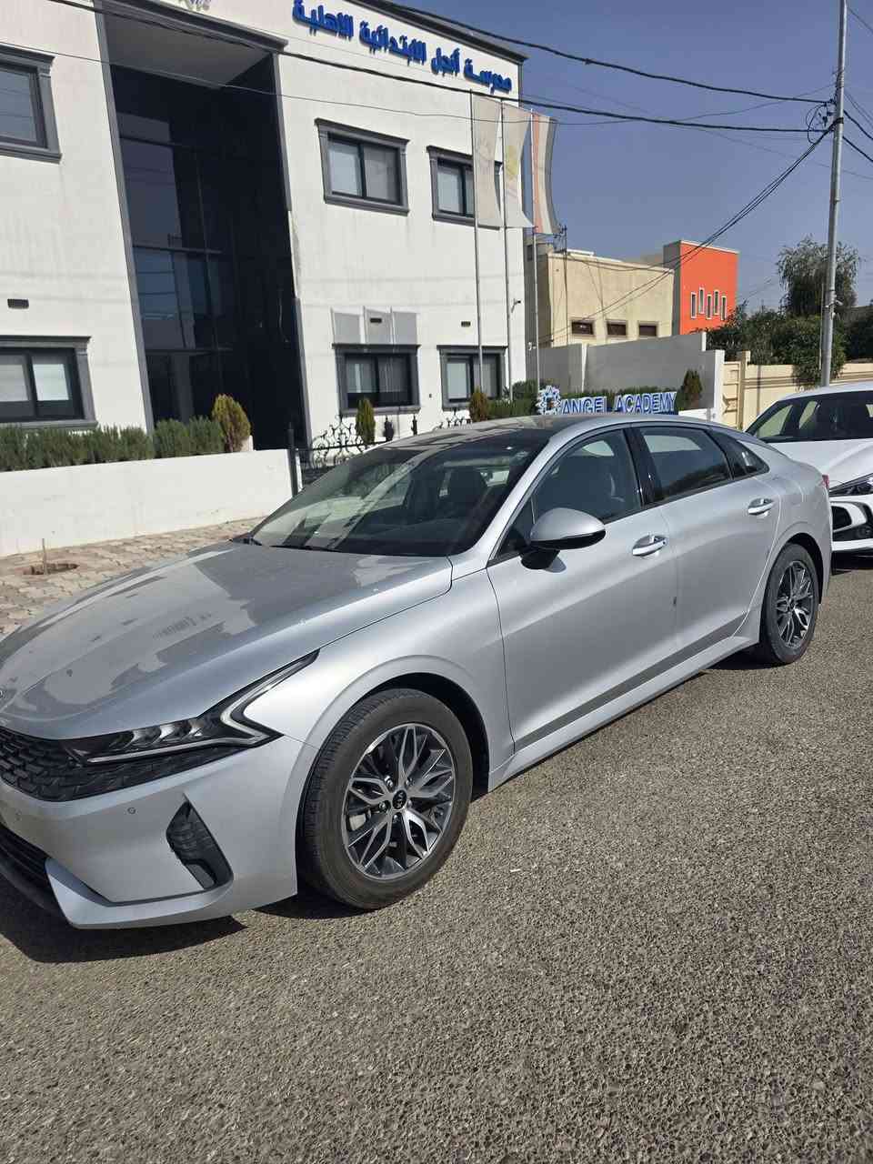 سلام عليكم
Kia k5 2021 خليجي مكفول 
محرك دوش mpi 2.0 مرغوب
فول مواصفات  وكالة nim 
ماشية 88 الف قابل للزيادة 
فول مواصفات
بانوراما 
تشغيل عن بعد
رادار امامي خلفي
كاميرا خلفية
تحديد سرعة 
قطعتين تبريد 

السعر تواصل على الخاص او الرقم  وتدلل 
***********
