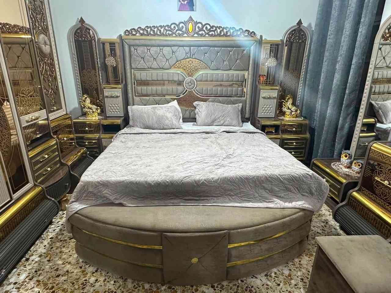 السلام عليكم غرفة نوم 10 قطع جديده كلش المكان بغداد جميله اني ماخده اربع ملاين وميتين***********
