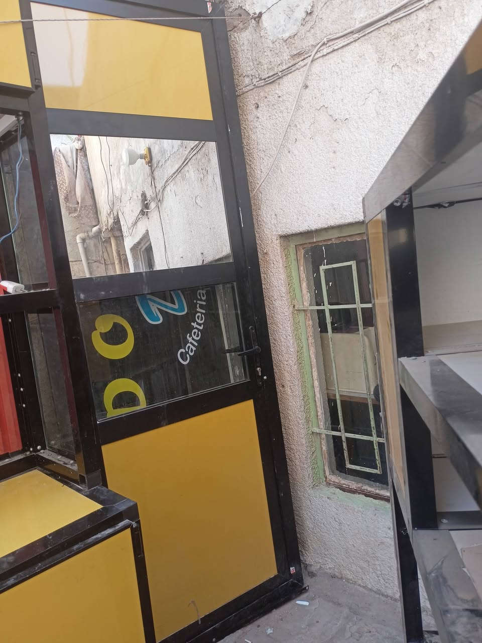 سلام عليكم غراض مطعم كلمن وسعره مكاني بغداد مدينه الصدر  ***********
