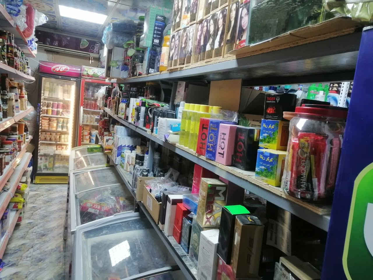 أسواق للبيع وليس للايجار كافة الملحقات المواد بالصور
بالإضافة الى
مجمدة بطحية عدد ٦
مجمدة عادي صغيرة عدد ١
براد عصير عدد ٨
براد دائري شركة ريد بول عدد ١
ثلاجة بابين عدد ١
لوكرات مثل بالصور نوع تركي ٢جسر تحمل الرف الواحد ٥٠ كيلو سبلت عدد ٢
مكيف هواء عدد ١
سفينه وسطية نوع تركي عدد ٢
رفوف حائط مشكل خسب وحديد وجام متنوع
سفينه فوق المجمدات حديد عمل عدد ١ طول ٣ ونص متر
لوكر رفوف تركي عدد ٥
حمالات جبس عدد ٥
ميز طول ١٢٠ سم عدد ١
سقوف ثانويه مع ٥ مراوح سقفية طول ٦ *٣ ونص والثاني ٨ *٣ ونص
أبواب pvc عدد ٣
جام خانه عدد ٢
أبواب طلاقات عدد ٢
مبردة حديد عدد ٢
لوحة اعلانات عدد ٢
جهاز كارتات 
سستم كاميرات
كاشير
***********
***********
أسواق العائلة بابل حلة حي بابل قرب الجوازات
