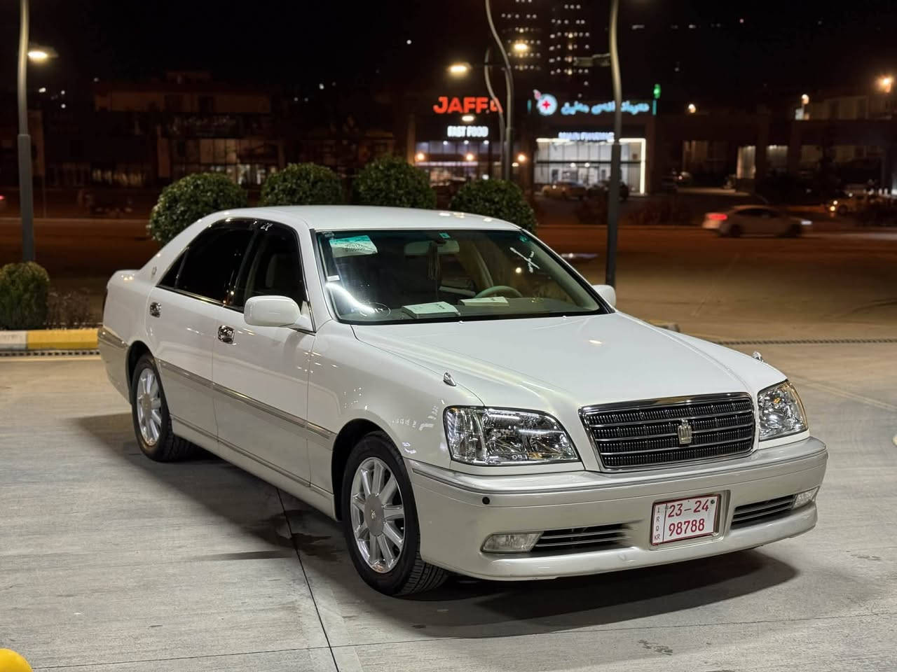 بەناوی خودای گەورە 
مەلیکە تاقانەی هەموو عێراق 
٤٧ هەزاری حقیقی ڕۆشتوە  بەشەرتی کۆمپیتەر 
مۆدێلی ٢٠٠٣ پەردەو چوار کوشن کارەبا ٢ دوگمەیەمەکینە ١٧١ی مەرخوبە   
کامل کریستاڵی بیلادە 
چوار ویلی نەجمەی نەوتی سفر سفری لەژێرە 
***********
