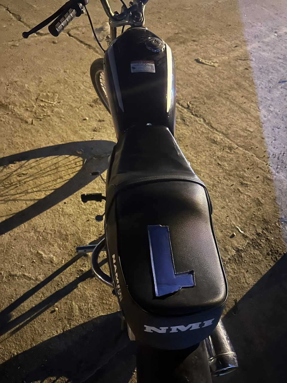 نامه شلامجه 22اوراقه ضايعه تعمير جديد جاهزه مابيه نقص مكينه تخبل بيه سعر 450بيه مجال ***********
