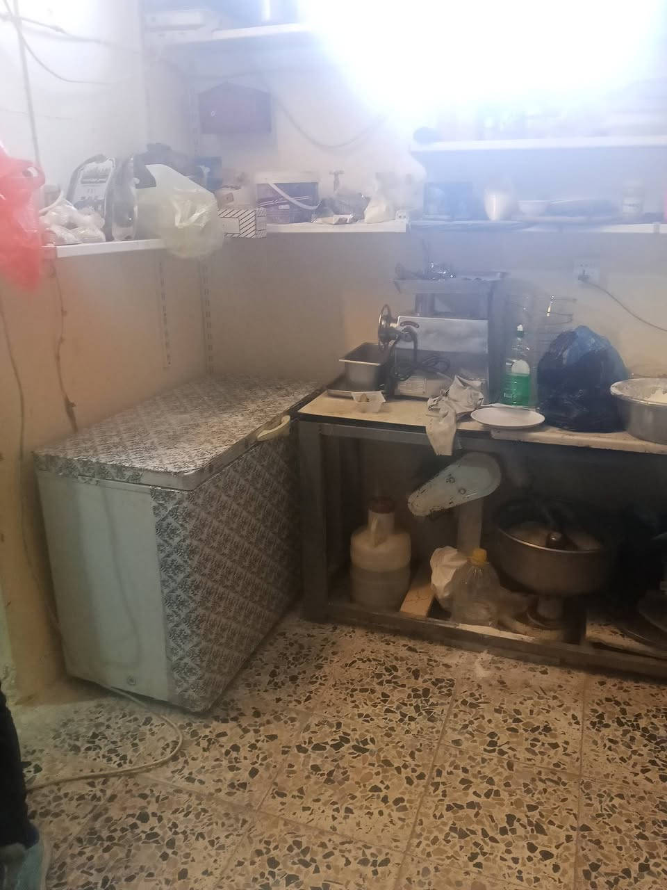 سلام عليكم مطعم للبيع النجف شارع حنون 
***********
