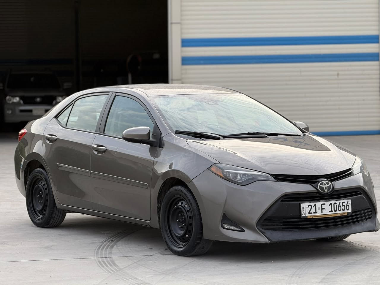 تويتا كرولا (2018)   مه كينه  گه وره ٢٠ به  شه رت گير مه كينه ته بريد  ٩٩ميل روشتوه   سه نه وي ره قه مي  تازه ييه  تا ٢٠٣٠به ناو خومه وه يه به شه رت تحويل خه رامه      چوارتاييه تازه سه در  تازه     سه ياره زور تازه يه  يك  بارجه ي بويا خه  سونه ريم    داناوه    سعر    123$ گلا  

 ژماره تلفون   ***********
