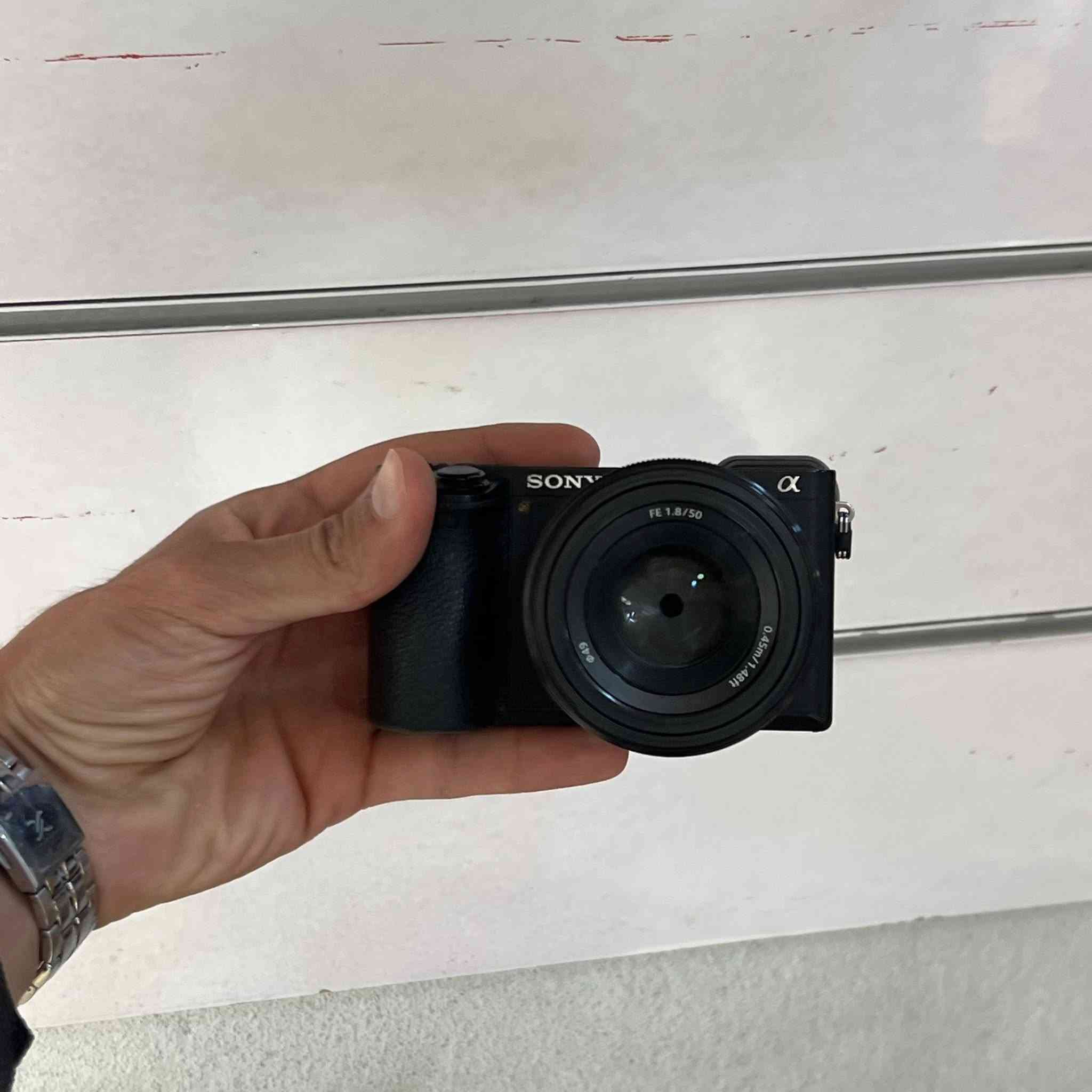 للبيع
Sony A6500 للبيع

شتر 10 الف نضافه ٩٥٪؜ 

السعر 550$ وبيها مجال 

٢ بطاريه 
لينسات sony 50mm fe 1.8

Sony  16-50mm OSS

***********
