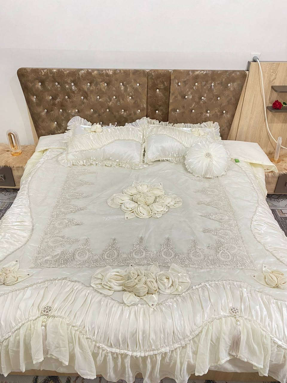 فرشة عرس درجة اولى 
جديد نظافة 99%


**إذا كنت صاحب هذا الإعلان وتريد حذفه لأي سبب، رجاءا أرسل رسالة إلى الدعم الفني**