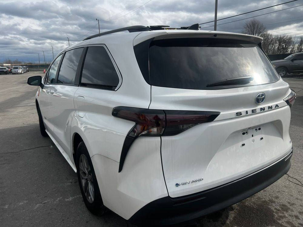 للبيع تيوتا سينا موديل 25 ماشيه 7000 موصفات  le سياره ضررها جاملغ بدون دواخل مصلح جاهز تدخل كتاب شهداء او تفتر ع اربيل سعرها مطروحه بالحره مصلح جاهز 265 السياره موجوده بالحره بشركة اسى  ***********
