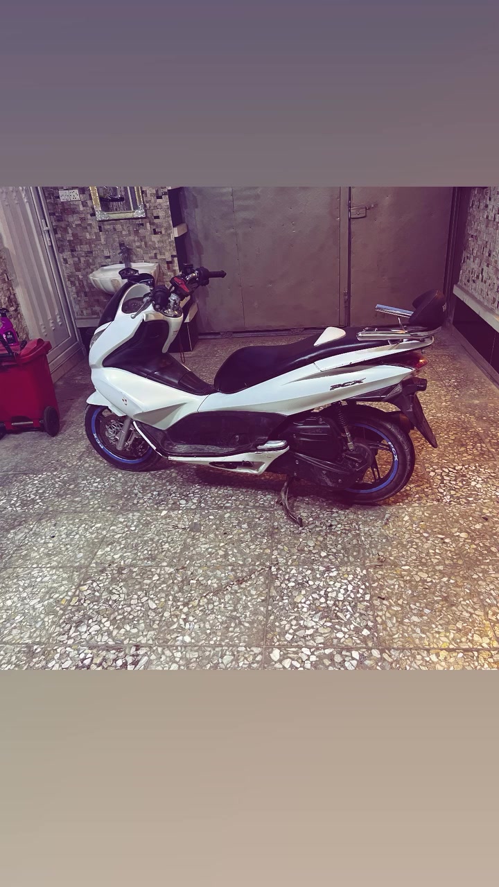 سلام عليكم بي سي اكس جيل اول ياباني محرك 125 نضيفه كلش قبل فتره من جبته كلشي شغال بيه  بيه بس شوي كسر بل تريشه والباقي كله سليم كله محسن ودهن اصلي السعر مليون و300 قفل الي مو شراي لا يجي خاص مكاني  بغداد بلديات يو ان


**إذا كنت صاحب هذا الإعلان وتريد حذفه لأي سبب، رجاءا أرسل رسالة إلى الدعم الفني**