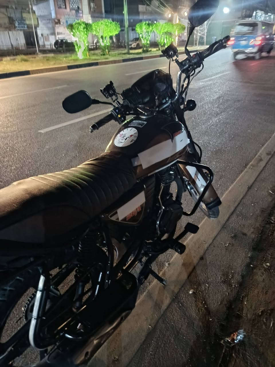 سلام عليكم دراجة دايون موديل ٢٣ نازل ٢٤ دراجة مكفولة نضيفة ما مفتوحة شلعة و معدل رقم و سنوية باسمي تحويل ثاني يوم رقم كربلاء مشروع وطني مكاني بغداد حي البنوك رقم *********** واتساب
