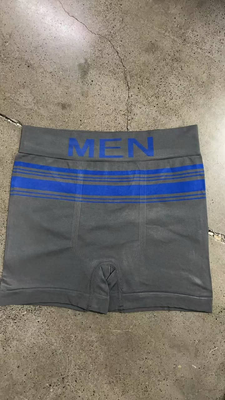 شورت رجالي ولادي مشكل جملة فقط جملة فقط تفليش الاسعار  ***********
