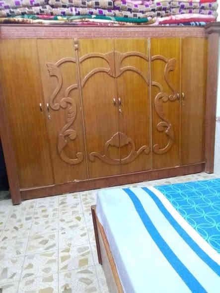 شايف إذا تصبغ الغرفه لو ابيض تطلع تخبل 😁😍غرفه عراقي نجاره جاهزه مكان رميثه السعر ٤٥٠بيهامجال الشراي يدلل ***********
