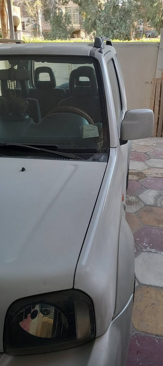 سيارة سوزوكي جيمني ٢٠١١كيراتوماتيك محرك ١٥٠٠السعر٧٨ وبي مجال هاتف ***********
