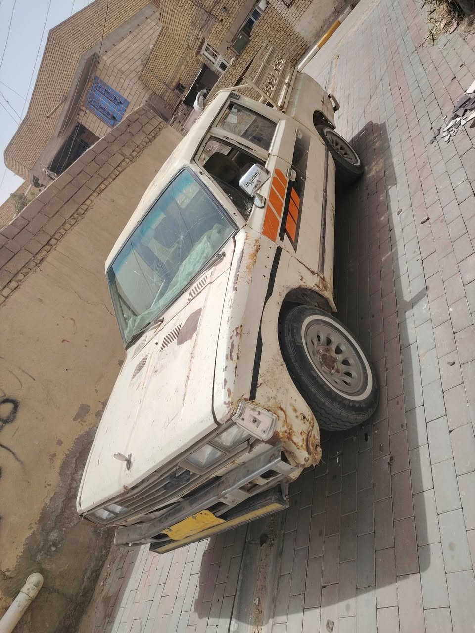 السلام عليكم اخوان بيكم حمل  موديل 85 سياره كفاله مكينه وكير واكسن وشاصي راعيها متوفي   سياره جاهزه من كل شيء سعر 16 ورقه عنوان ناصريه ***********
