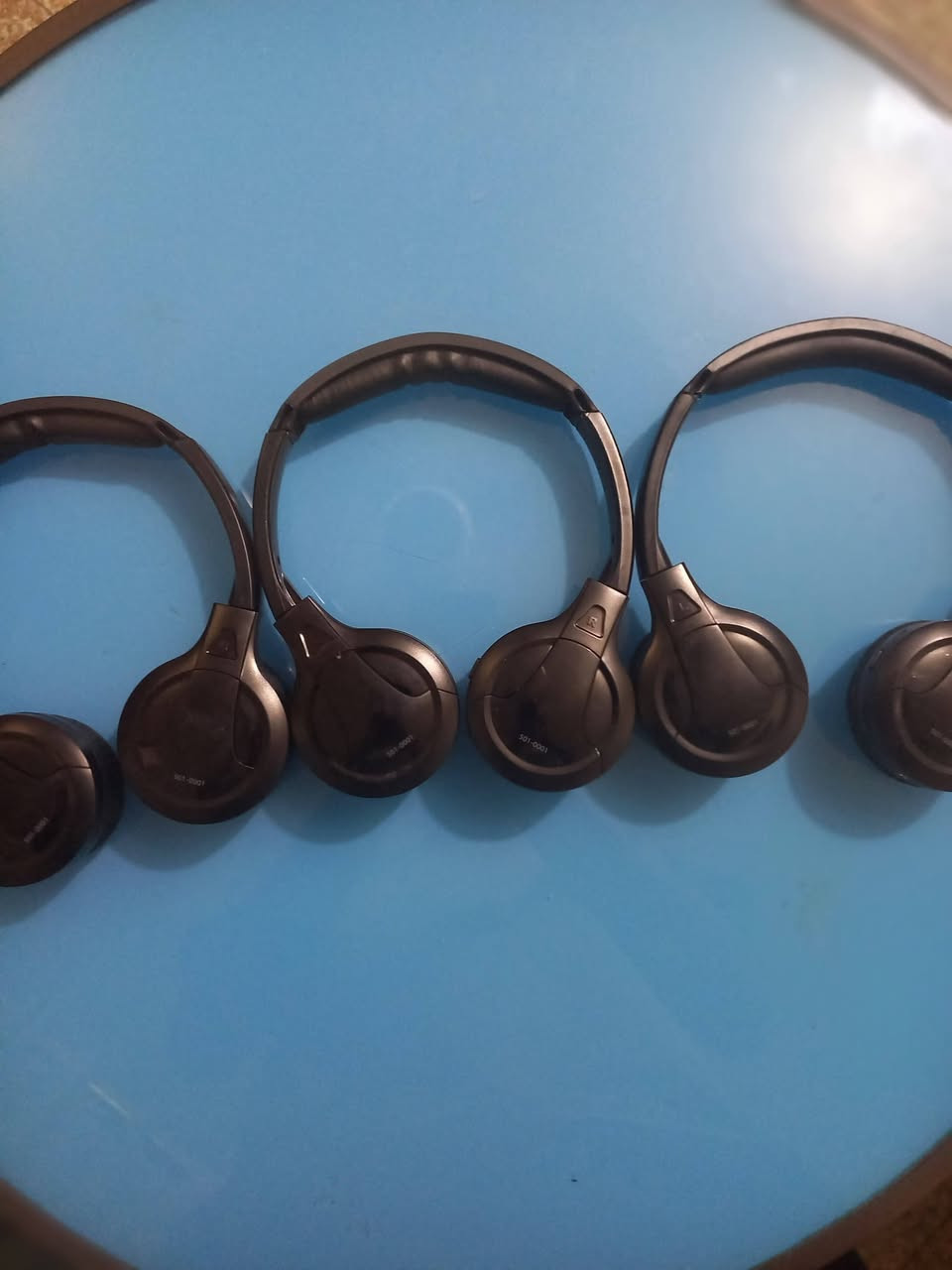 سماعات جيب اصلية غير مستخدمة جديدة 3 قطع
سعر القطعة:30
سعر الزوج:50
سعر 3قطع:75
متوفر توصيل بغداد+جميع المحافظات


**إذا كنت صاحب هذا الإعلان وتريد حذفه لأي سبب، رجاءا أرسل رسالة إلى الدعم الفني**