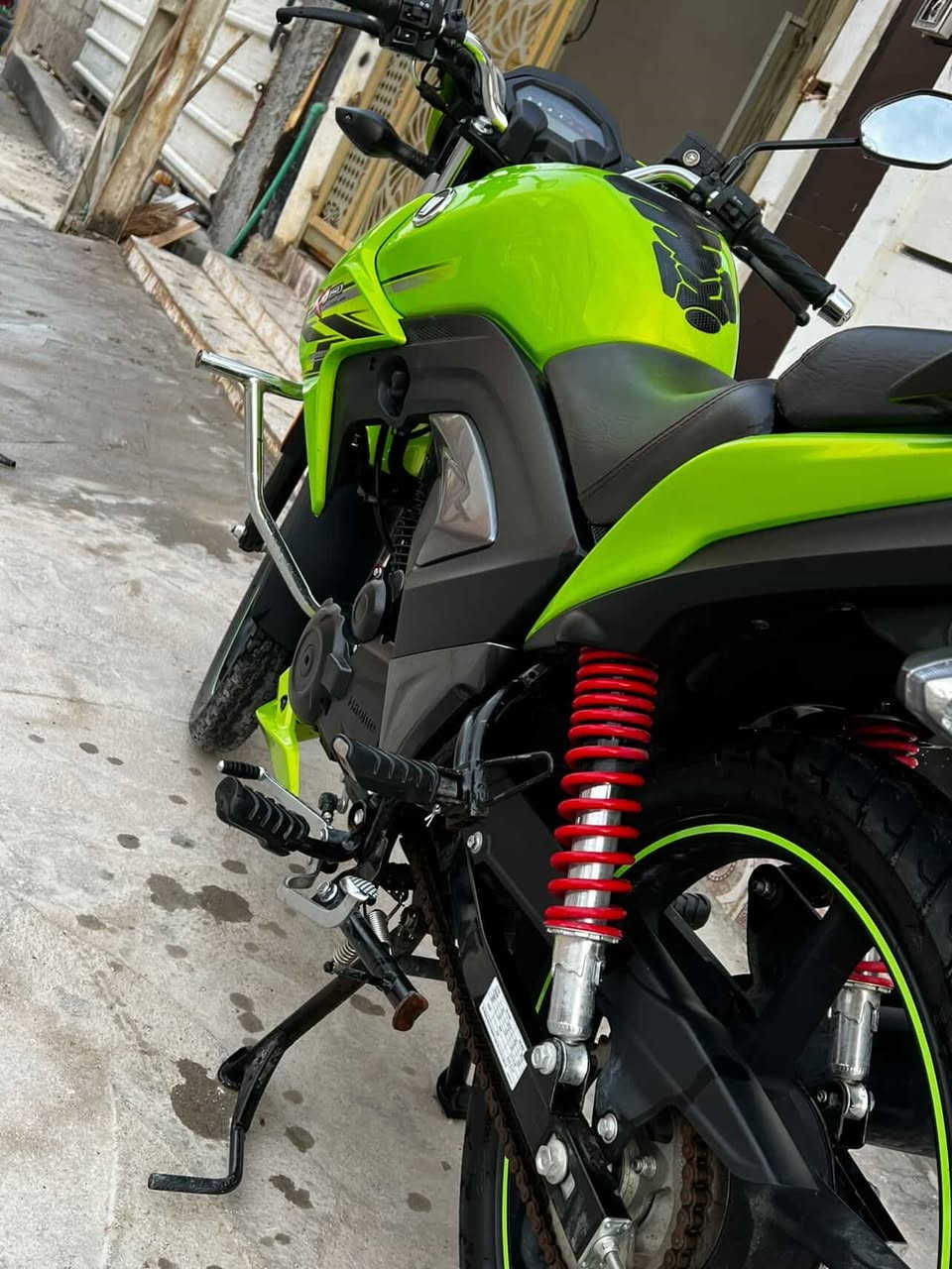 هاوجي للبيع موديل ٢٣ مسجل كامل مكفول من كلشي السعر ١٨ونص للاستفسار ***********
