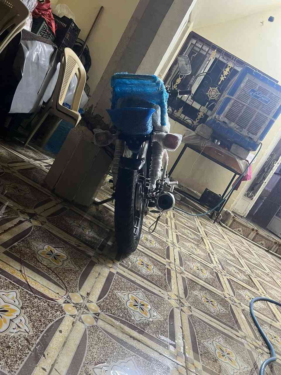 سلام عليكم ماطور نظيف جدا
5كير سلف نكره تايرات جديد 
وييل 2 جديد ابو العقرب
‏كهربائيات كلها شغال بشرط
محرك مامفتوح شرط موديل 2022
سعر 675/ ***********
