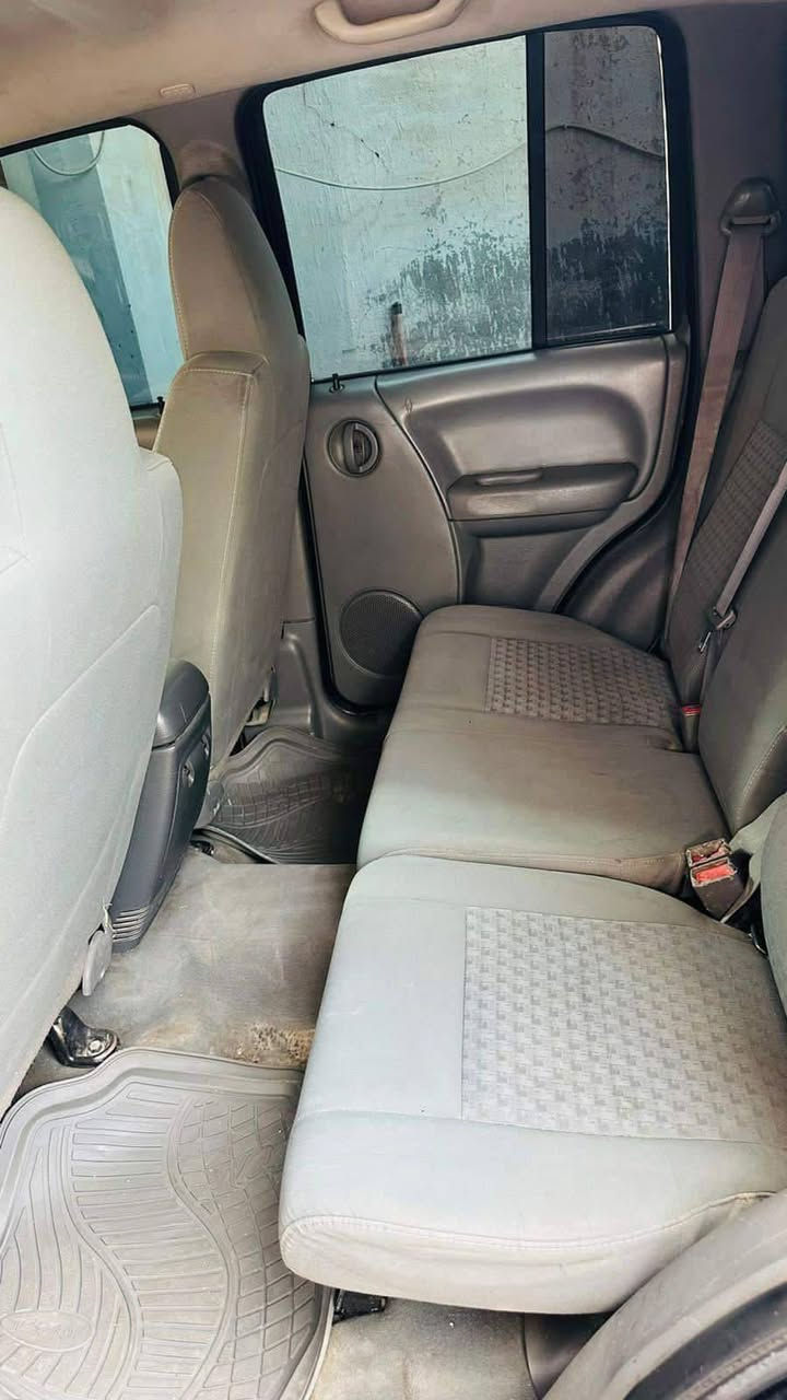 السلام عليكم
للبيع جيب لبرتي 2006 بدون حادث بدون صبغ عدا البنيد مصبوغ بسبب الجراد 4 ويل

كهربائيات كلها بلادية وشغالة شاشة كار بلي وكاميرا خلفية تبريد ثلج تدفئة شغالة تخم تاير جديد صدر جيد بس بيها لاستيك ولف المحرك نشط والكير نشط

تراي وين يعجبك سعراها 85

للاستفسار ***********
