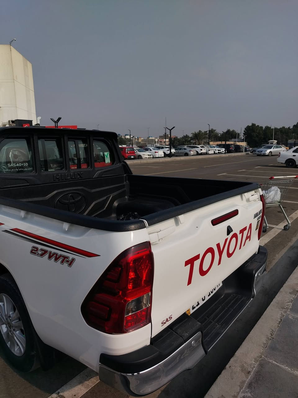 سلام عليكم بيكم تيوتا هلوكس مديل ٢٠٢٤ مكفوله كفاله عامه ماشيه ٥٠ الف فوول مواصفات رقم سليمانيه باسمي تحويل ثاني يوم   انكليزي جديد سنويه هزه براد جديد كله السعر ٢٩٨ وبي مجال للطيبين ***********
