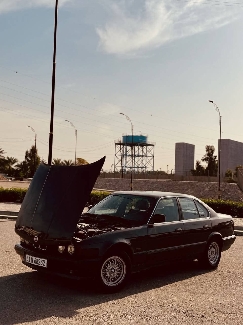 بي ام دبليو حجم 525مكفوله كير محرك جديد صار سبوع من شديتها رقم وسنويه شرط تحويل مكانها ذي قار باسمي السياره سعرها الشراي بي خير ويدلل ***********
