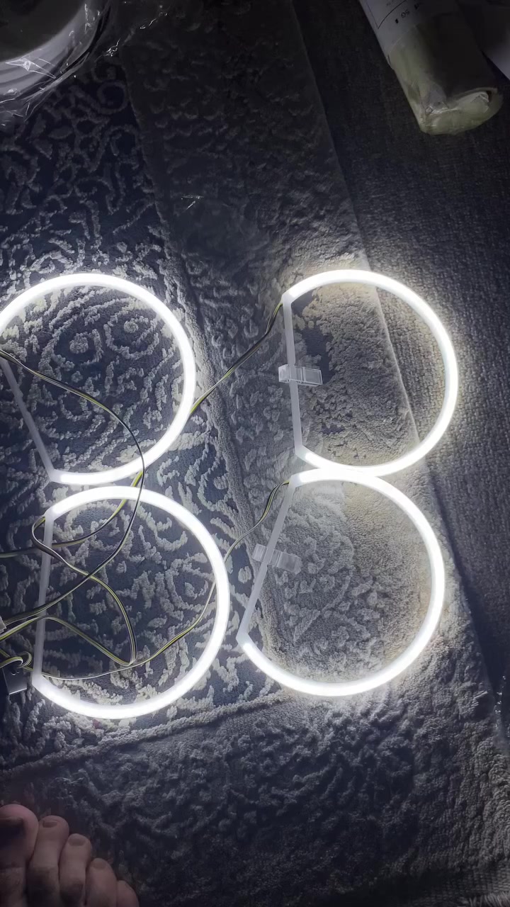 حلقة e46 e36 e39
ابيض و برتقالى 
سعر ٤٠ الف
توصيل موجود.


**إذا كنت صاحب هذا الإعلان وتريد حذفه لأي سبب، رجاءا أرسل رسالة إلى الدعم الفني**