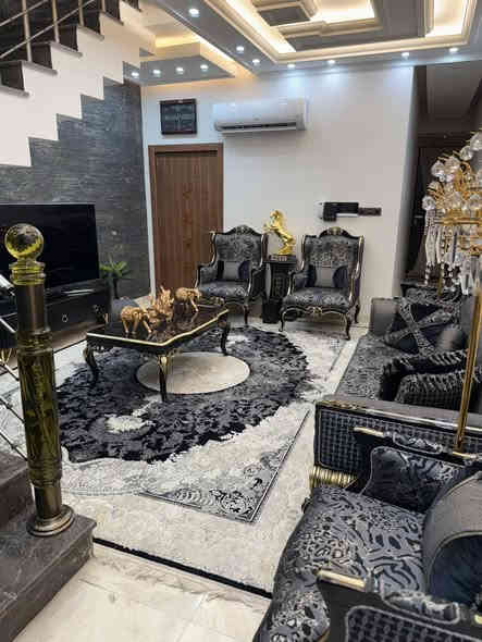 السلام عليكم 
عندي  تخمين للبيع 
 تركي ملكي  جديد جدا جدا ضخم 
خشب زان 
صبغ حراري 
نقوش وحفر يدوي 
١٠  مقاعد
حفر ونقوش ملكيه
قماش المقاعد  ايطالي درجه اولى

اخوان هاي التخمين   راقيات وغاليات  الي ايدور شي رخيص هذا التخم ميفيده
سعرهن  الجديد بالسوك  ب  ٤   ملايين ونص والثاني  ب ٥ ملايين 

اني رايد التخم الواحد  ب   ٣  مليون      ومجاله  بسيط
 التخمين ب   ٦  ملايين  
مكاني 
بغداد   الكرخ  حارثيه   شارع الكندي
قرب مول بغداد
سبب البيع بيتي صغير والتخم ضخم
***********
